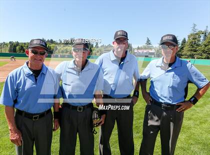 Thumbnail 1 in Foothill vs. De La Salle (CIF NCS D1 Final) photogallery.