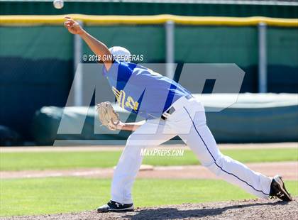 Thumbnail 3 in Foothill vs. De La Salle (CIF NCS D1 Final) photogallery.