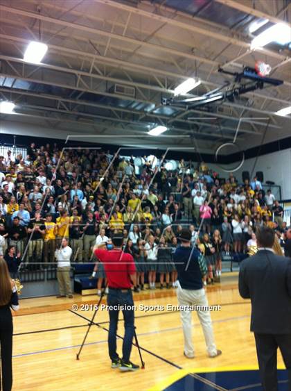 Thumbnail 3 in Helias TOC Ceremony photogallery.