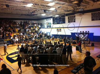 Thumbnail 1 in Helias TOC Ceremony photogallery.