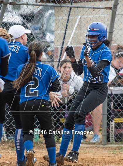 Thumbnail 2 in Passaic County Tech vs. Wayne Valley photogallery.