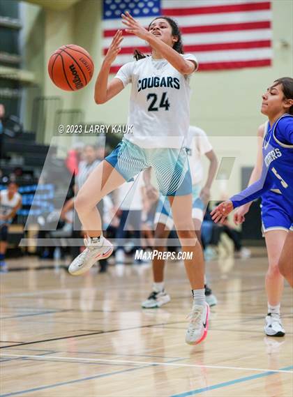 Thumbnail 2 in Caruthers vs Evergreen Valley (CIF Div 3 Round 1) photogallery.
