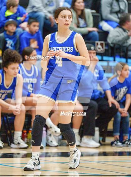 Thumbnail 1 in Caruthers vs Evergreen Valley (CIF Div 3 Round 1) photogallery.