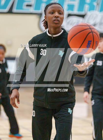 Thumbnail 1 in Caruthers vs Evergreen Valley (CIF Div 3 Round 1) photogallery.