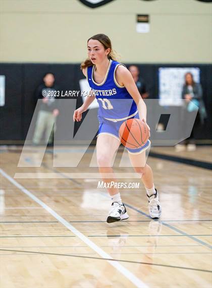 Thumbnail 3 in Caruthers vs Evergreen Valley (CIF Div 3 Round 1) photogallery.