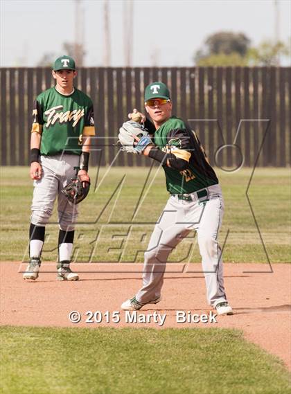 Thumbnail 2 in Tracy @ Enochs photogallery.