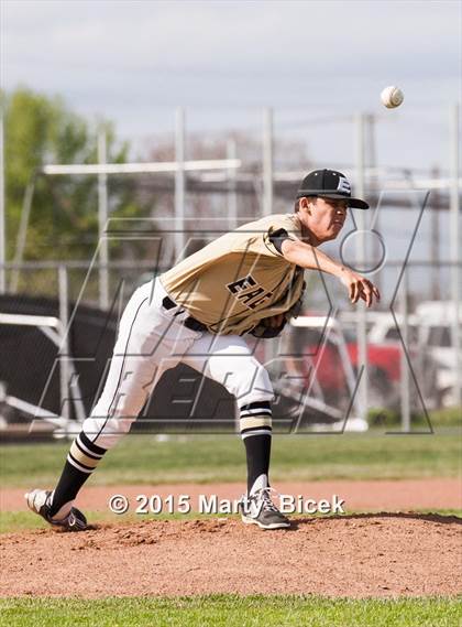 Thumbnail 1 in Tracy @ Enochs photogallery.