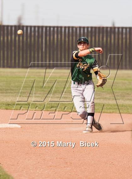 Thumbnail 2 in Tracy @ Enochs photogallery.