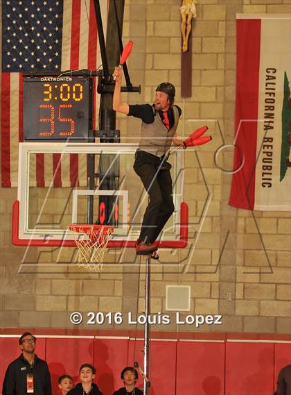 Thumbnail 3 in Foothills Christian @ Mater Dei (Nike Extravaganza) photogallery.