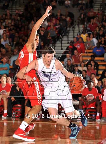 Thumbnail 1 in Foothills Christian @ Mater Dei (Nike Extravaganza) photogallery.