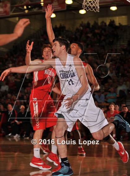 Thumbnail 2 in Foothills Christian @ Mater Dei (Nike Extravaganza) photogallery.