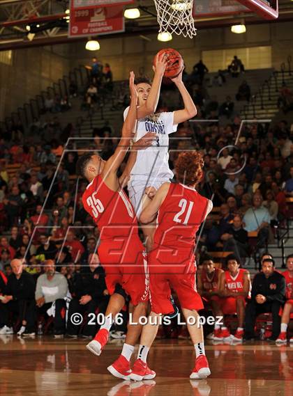 Thumbnail 3 in Foothills Christian @ Mater Dei (Nike Extravaganza) photogallery.