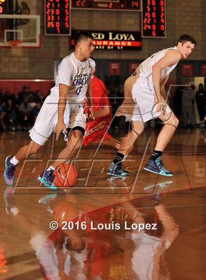 Thumbnail 2 in Foothills Christian @ Mater Dei (Nike Extravaganza) photogallery.