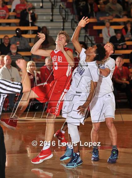 Thumbnail 3 in Foothills Christian @ Mater Dei (Nike Extravaganza) photogallery.