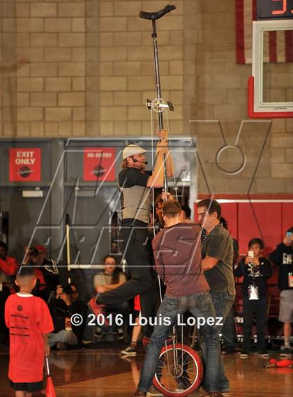 Thumbnail 1 in Foothills Christian @ Mater Dei (Nike Extravaganza) photogallery.