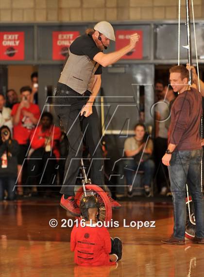 Thumbnail 1 in Foothills Christian @ Mater Dei (Nike Extravaganza) photogallery.