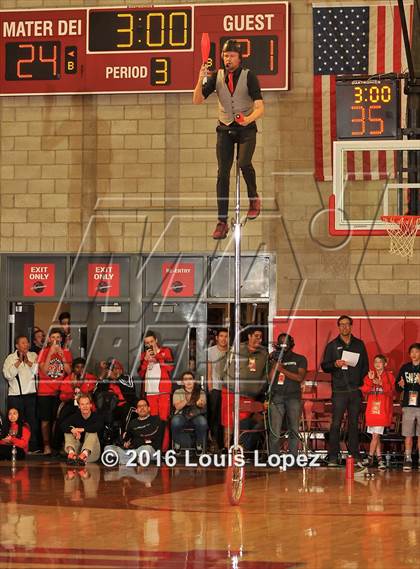Thumbnail 2 in Foothills Christian @ Mater Dei (Nike Extravaganza) photogallery.