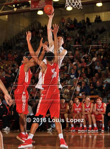 Thumbnail 2 in Foothills Christian @ Mater Dei (Nike Extravaganza) photogallery.
