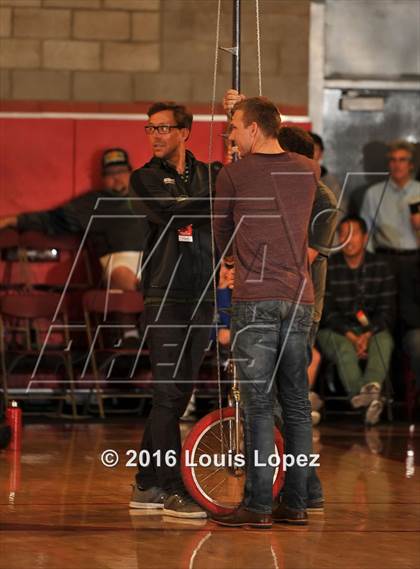 Thumbnail 2 in Foothills Christian @ Mater Dei (Nike Extravaganza) photogallery.