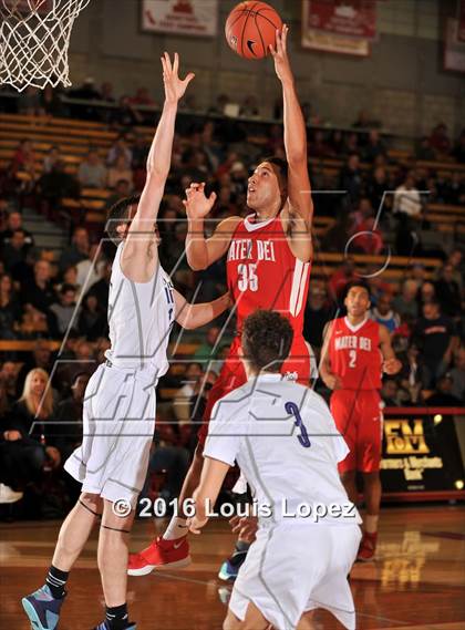 Thumbnail 2 in Foothills Christian @ Mater Dei (Nike Extravaganza) photogallery.