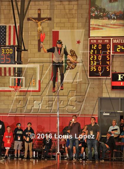 Thumbnail 3 in Foothills Christian @ Mater Dei (Nike Extravaganza) photogallery.