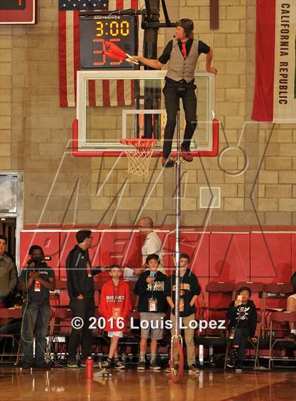 Thumbnail 1 in Foothills Christian @ Mater Dei (Nike Extravaganza) photogallery.