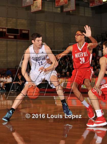 Thumbnail 2 in Foothills Christian @ Mater Dei (Nike Extravaganza) photogallery.