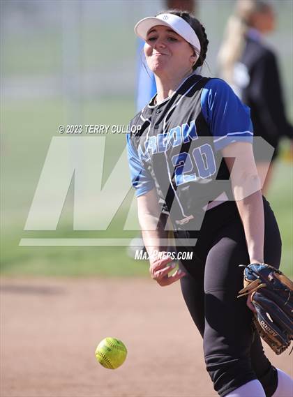 Thumbnail 3 in Carbon vs. Manti (UHSAA 3A Round 3) photogallery.