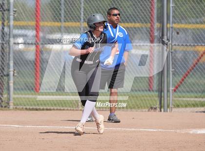 Thumbnail 2 in Carbon vs. Manti (UHSAA 3A Round 3) photogallery.