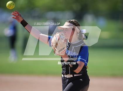 Thumbnail 2 in Carbon vs. Manti (UHSAA 3A Round 3) photogallery.