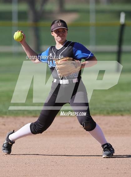 Thumbnail 3 in Carbon vs. Manti (UHSAA 3A Round 3) photogallery.