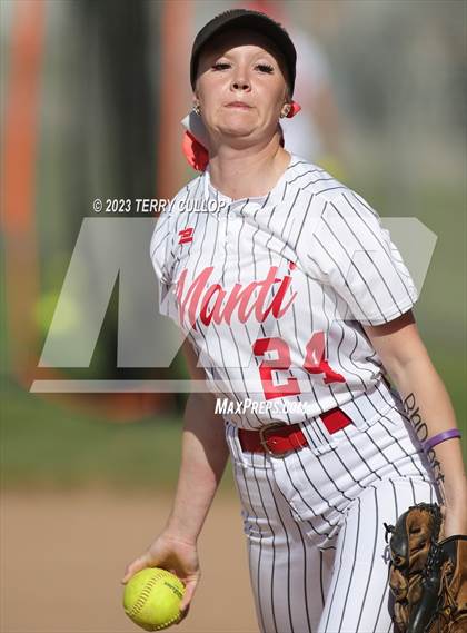 Thumbnail 3 in Carbon vs. Manti (UHSAA 3A Round 3) photogallery.
