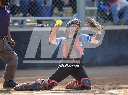 Thumbnail 3 in Carbon vs. Manti (UHSAA 3A Round 3) photogallery.