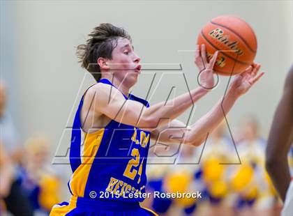 Thumbnail 1 in Alamo Heights vs. Houston (5A Bidistrict) photogallery.