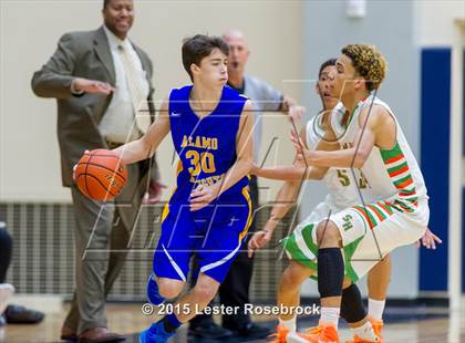 Thumbnail 3 in Alamo Heights vs. Houston (5A Bidistrict) photogallery.