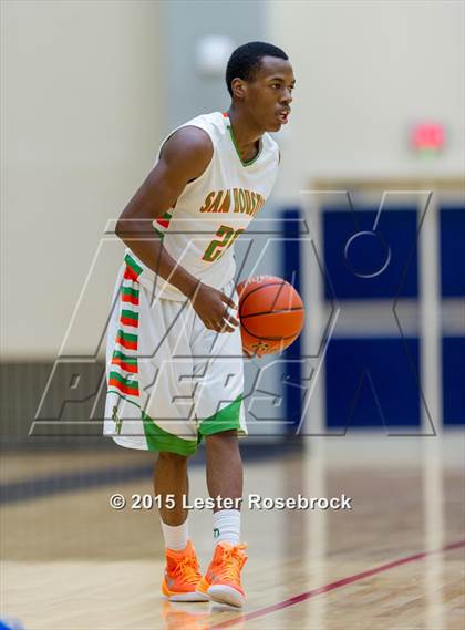 Thumbnail 1 in Alamo Heights vs. Houston (5A Bidistrict) photogallery.