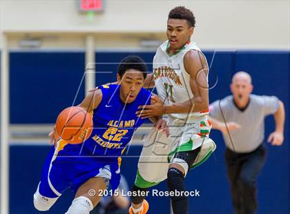 Thumbnail 2 in Alamo Heights vs. Houston (5A Bidistrict) photogallery.