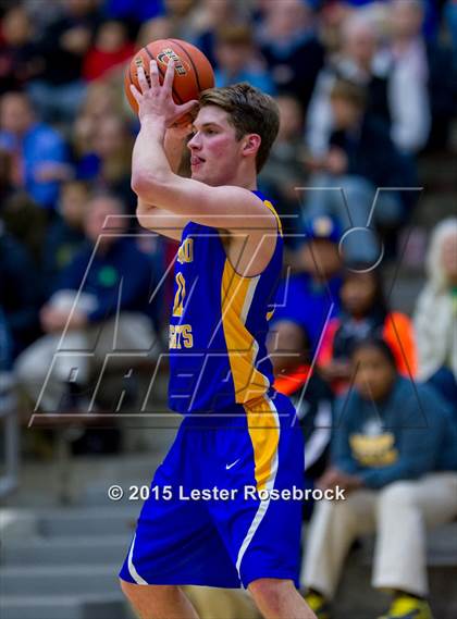 Thumbnail 2 in Alamo Heights vs. Houston (5A Bidistrict) photogallery.