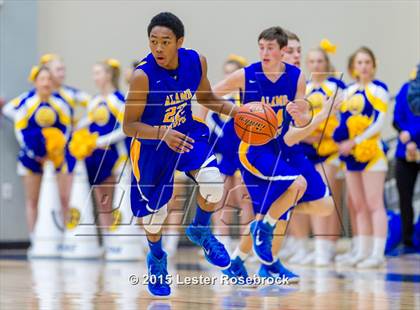 Thumbnail 1 in Alamo Heights vs. Houston (5A Bidistrict) photogallery.