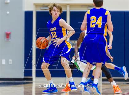Thumbnail 3 in Alamo Heights vs. Houston (5A Bidistrict) photogallery.