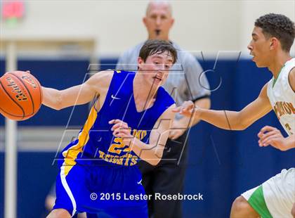 Thumbnail 3 in Alamo Heights vs. Houston (5A Bidistrict) photogallery.