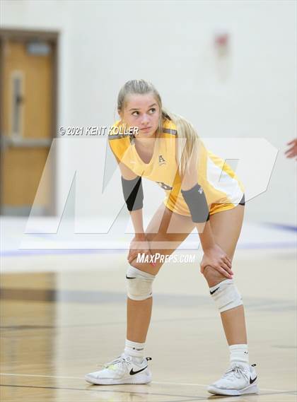 Thumbnail 3 in Quad Meet @ Adams photogallery.