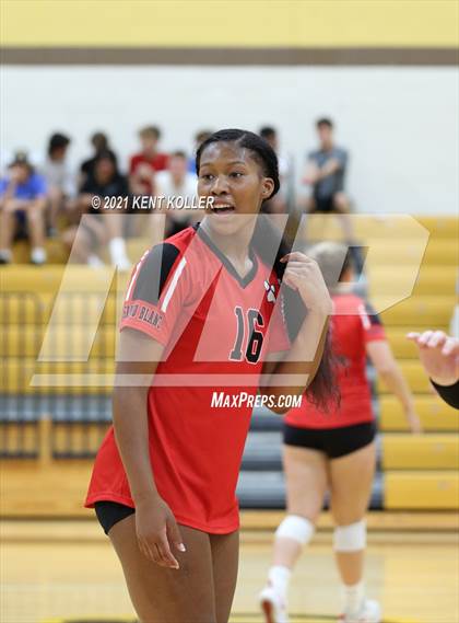 Thumbnail 3 in Quad Meet @ Adams photogallery.