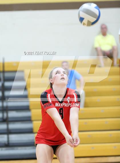 Thumbnail 3 in Quad Meet @ Adams photogallery.