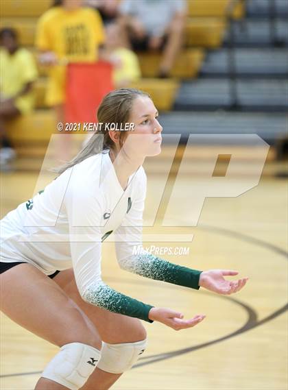 Thumbnail 3 in Quad Meet @ Adams photogallery.