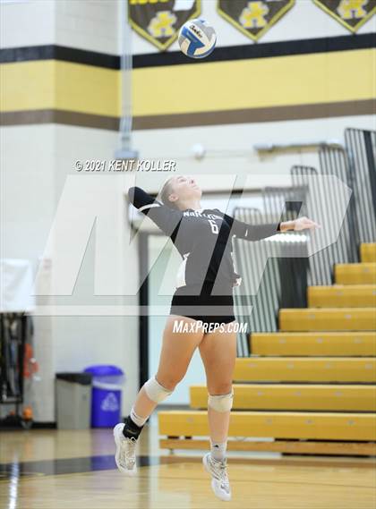 Thumbnail 2 in Quad Meet @ Adams photogallery.