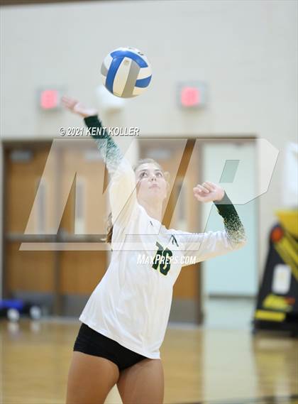 Thumbnail 3 in Quad Meet @ Adams photogallery.