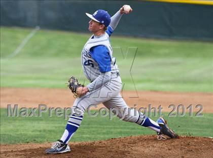 Thumbnail 1 in Charter Oak @ Damien photogallery.