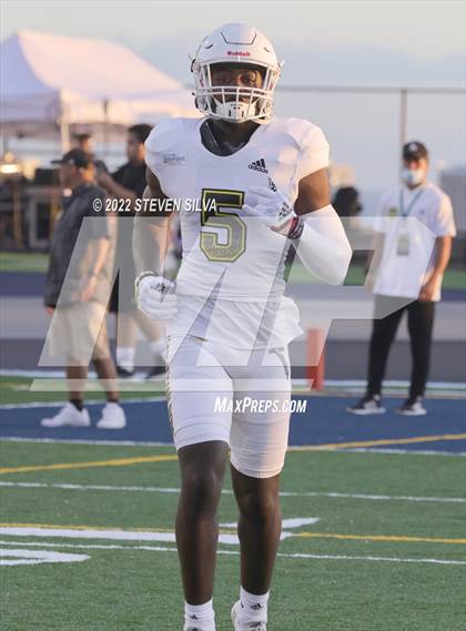 Thumbnail 3 in Polynesian Bowl (Team Mauka vs. Team Makai) photogallery.