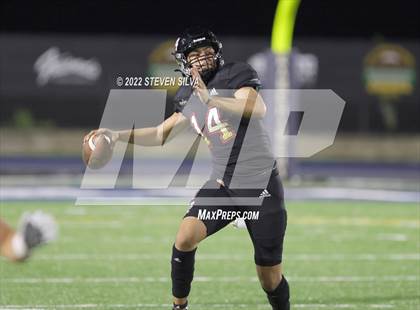 Thumbnail 2 in Polynesian Bowl (Team Mauka vs. Team Makai) photogallery.